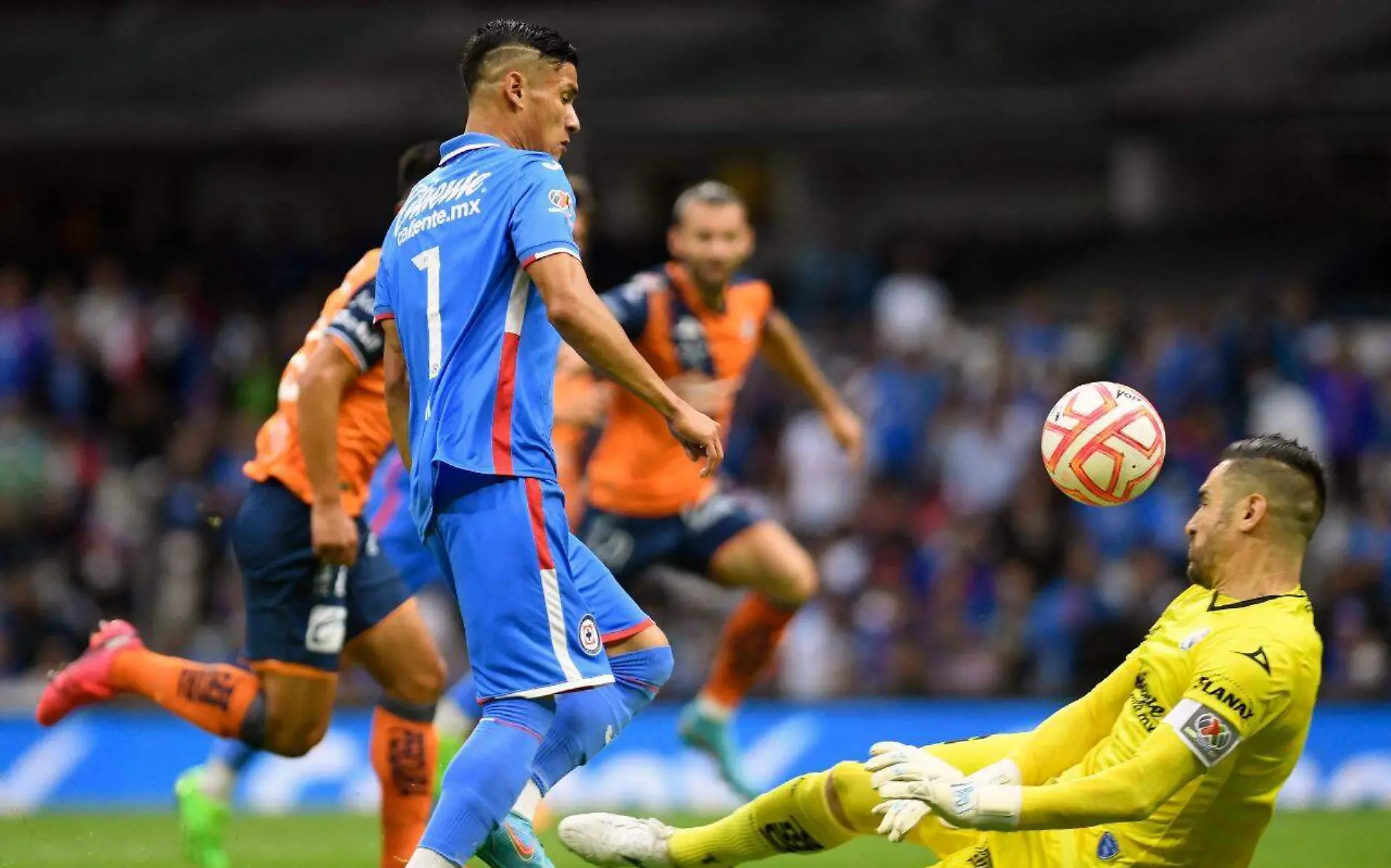 Esta es la acción que le valió la pena máxima La Franja en el Azteca para el empate